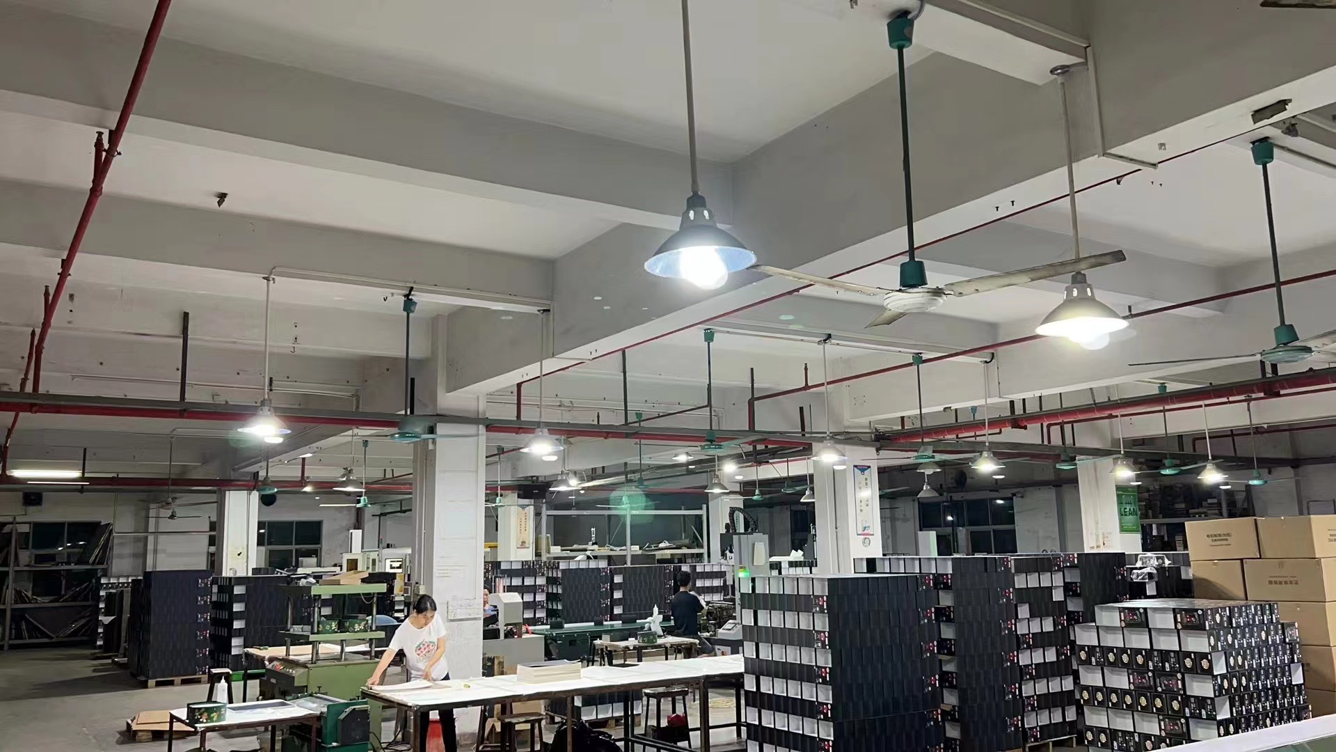 东莞手工车间一角-1